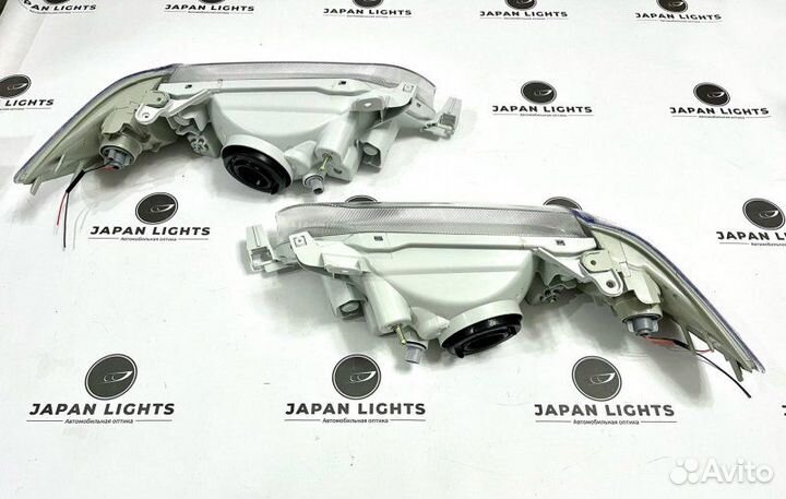 Фары хрустальные передние Toyota Corona Premio 210