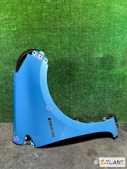 Крыло переднее правое toyota aqua