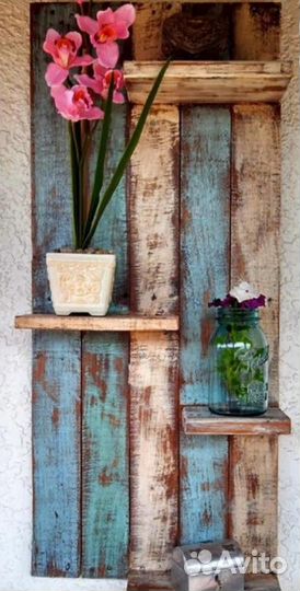 Полочки из амбарной доски