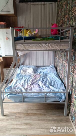 Кровать двухьярусная детская металлическая