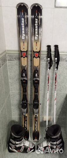 Горные лыжи и ботинки (горнолыжный комплект)