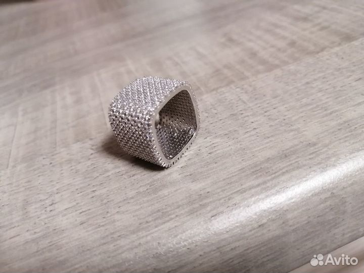 Серебряное кольцо