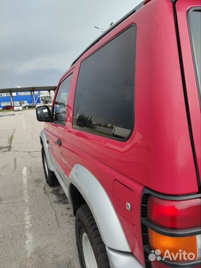 Mitsubishi Pajero 3.0 AT, 1993, 176 186 км