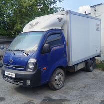 Kia Bongo 2.5 MT, 2013, битый, 200 000 км, с пробегом, цена 850 000 руб.