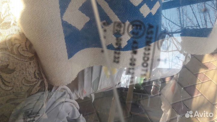 Дверные задние стекла 2шт и2шт форточки на авто 99