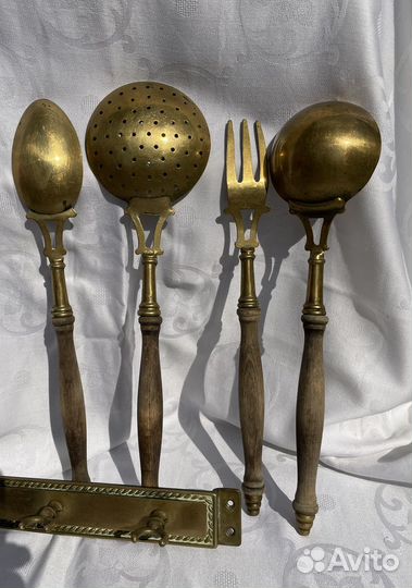 Кухонный набор приборов латунь