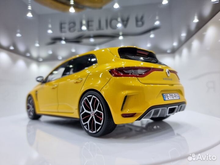 Модель Renault Megane R.S. Trophy 1:18 Norev