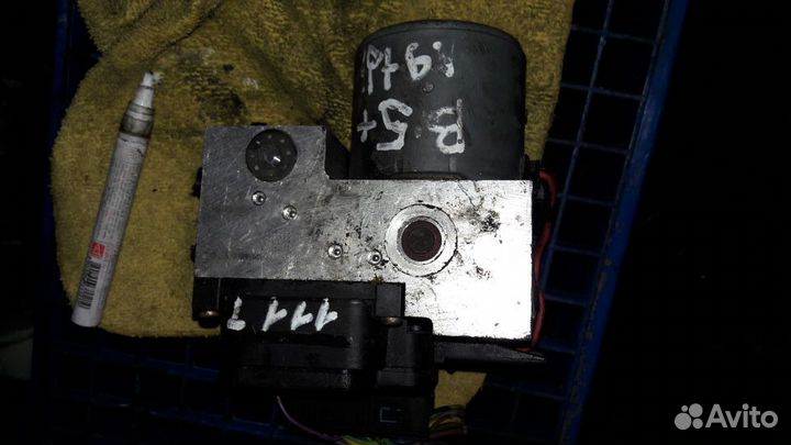 Блок абс Фольксваген Ауди 8E0614111T