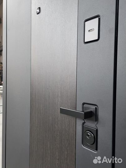 Дверь входная металлическая