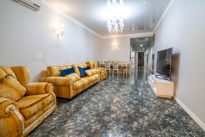 Аукцион: 4-к. квартира, 100 м², 2/23 эт.