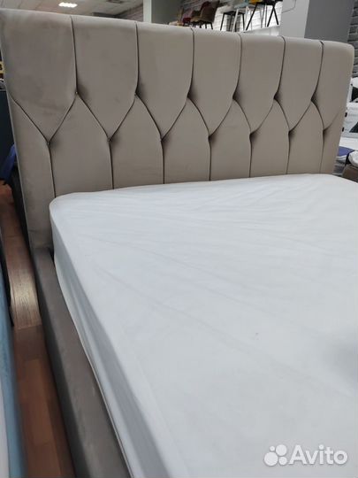 Кровать двухспальная