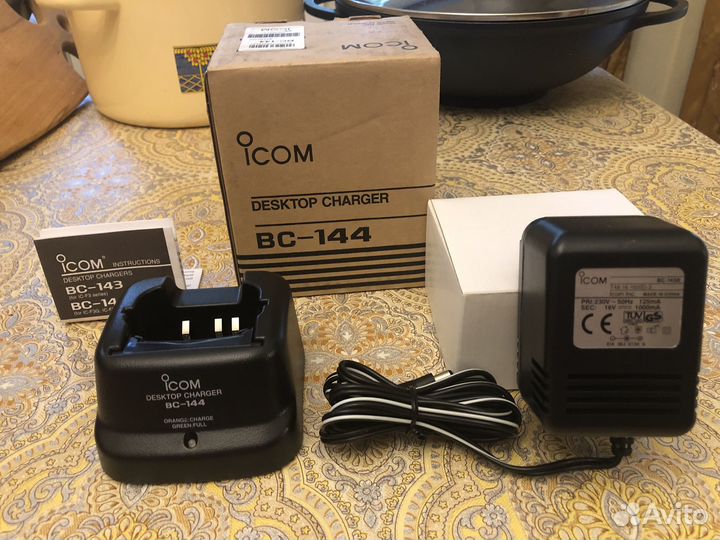 Быстрое зарядное устройство Icom BC-144 для раций