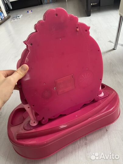 Детский столик с зеркалом