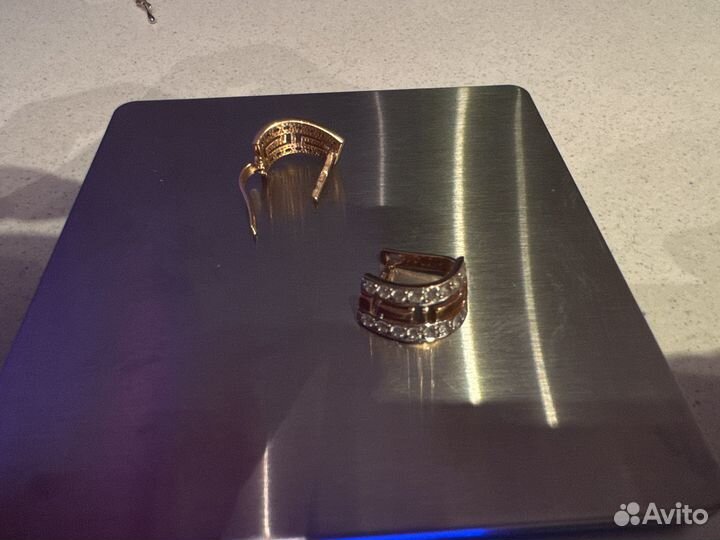 Золотые серьги