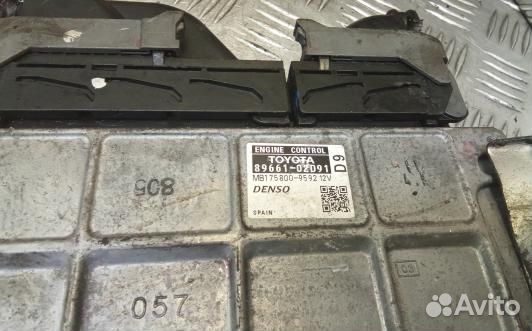 Блок управления двс toyota auris E150 (9LV17PC01)