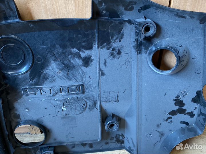 Audi a6 c6 декоративная накладка двигателя