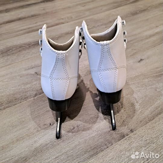 Детские коньки р. 27-28