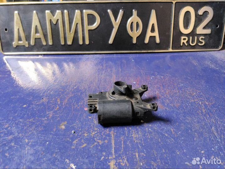 Сервопривод заслонок печки Audi Q7