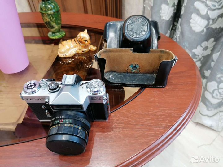 Советский плёночный фотоаппарат Зенит ем