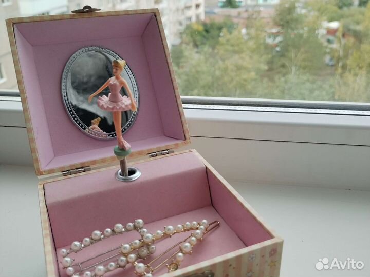 Шкатулка для украшений, музыкальная