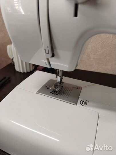 Швейная машина Singer