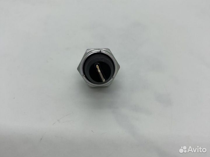 Датчик давления масла Audi skoda volkswagen