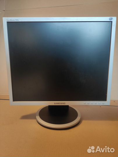 Монитор Samsung
