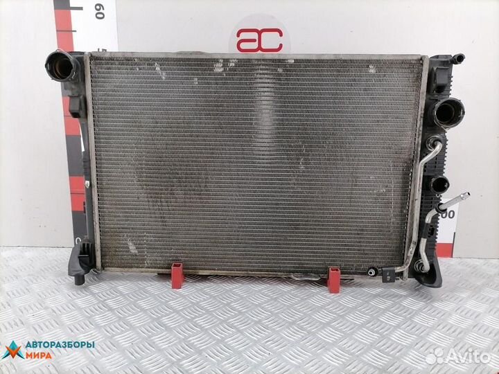 Радиатор (основной) Mercedes-Benz E-Класс