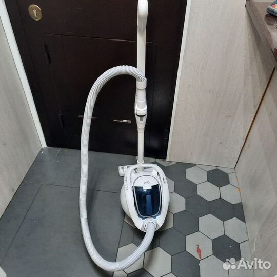 Пылесос с контейнером для пыли Tefal IQ7767EA