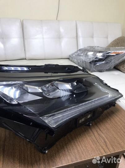Фара правая LED Lexus RX 4 15-19г оригинал