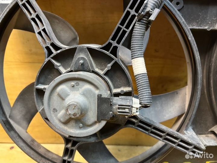 Диффузор радиатора Nissan Serena C25 MR20DE 2007