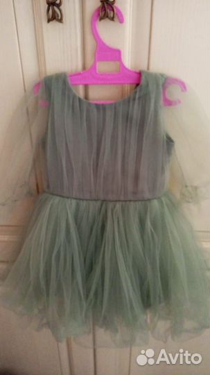Нарядное платье для девочки р. 98, 104