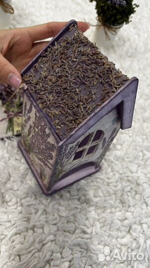 Чайные домик, часы