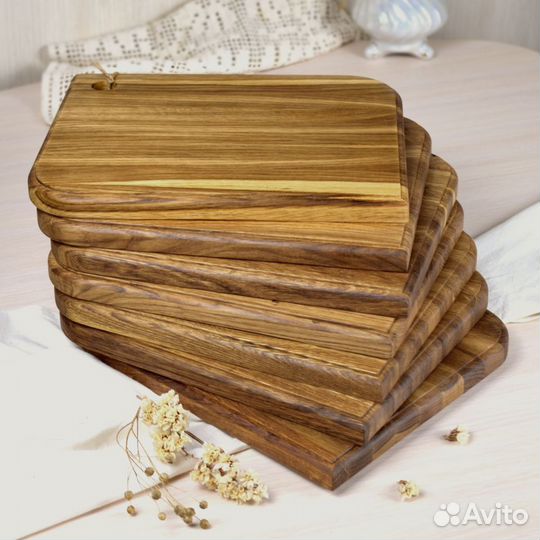 Разделочная доска из дерева со скругленными углами