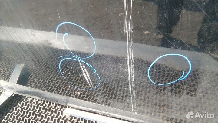 Дверь передняя правая Toyota Avensis