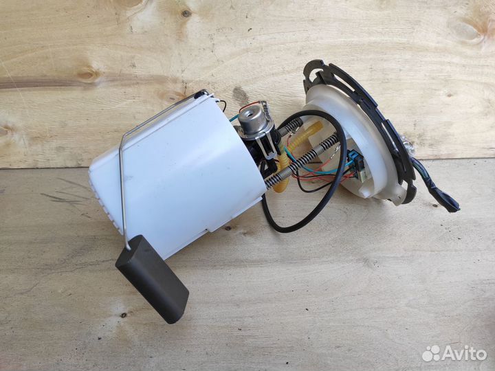 Насос топливный A18XER на Опель Astra J