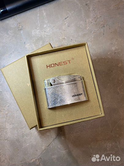 Зажигалка бензиновая Honest