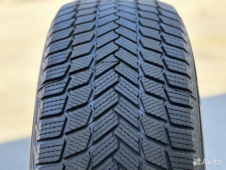 Michelin X-Ice Snow SUV 265/50 R22