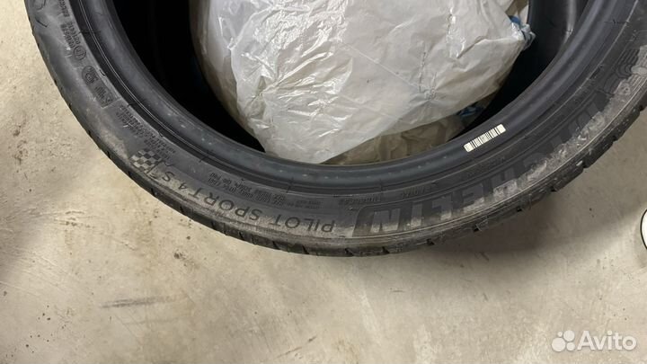 Michelin Pilot Sport 4 S 245/40 R19 и 275/35 R19