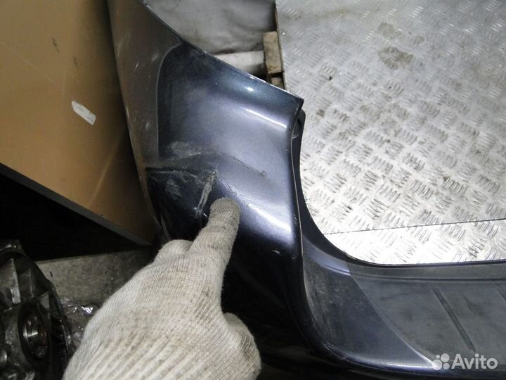 Бампер задний Toyota Sienna 2 2005 3.3