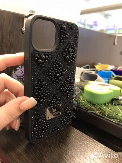 Чехол с камнями iPhone 13