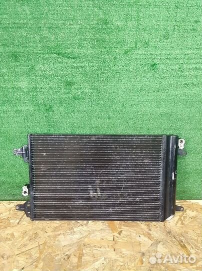 Радиатор кондиционера Volkswagen Sharan 7M3820411