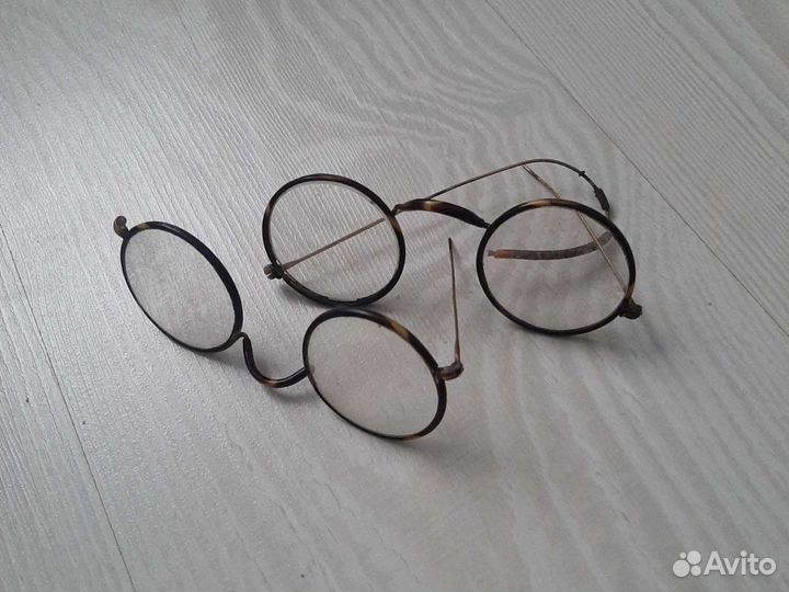 Старые очки