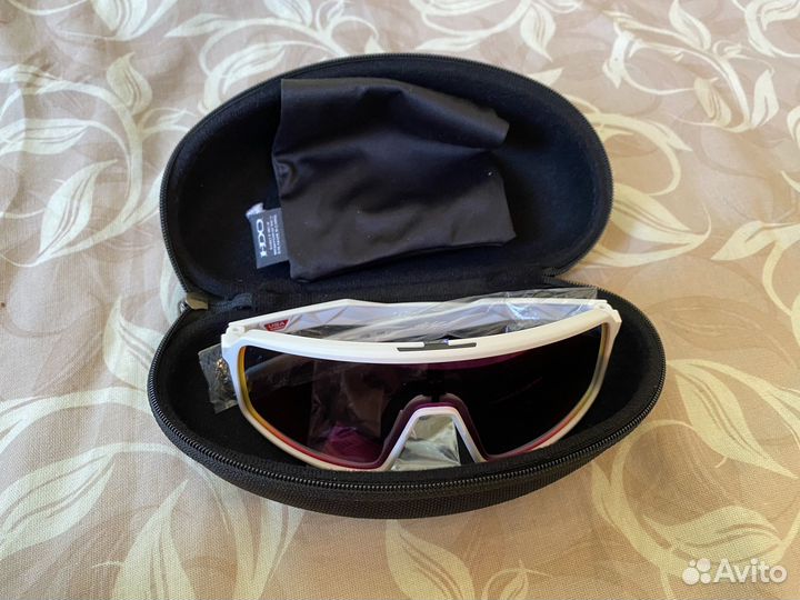 Солнцезащитные очки Oakley Sutro S