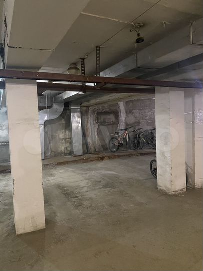 Машиноместо, 10 м²