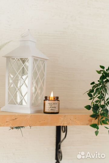 Ароматическая свеча с деревянным фитилем с треском