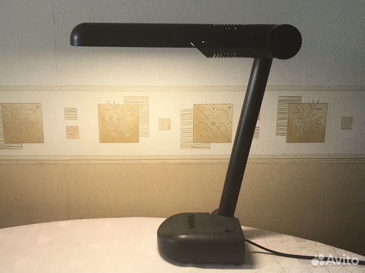 Лампа настольная светодиодная