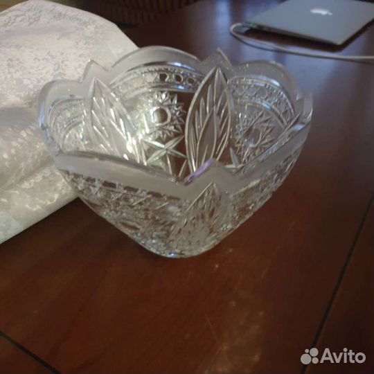 Хрустальная ваза