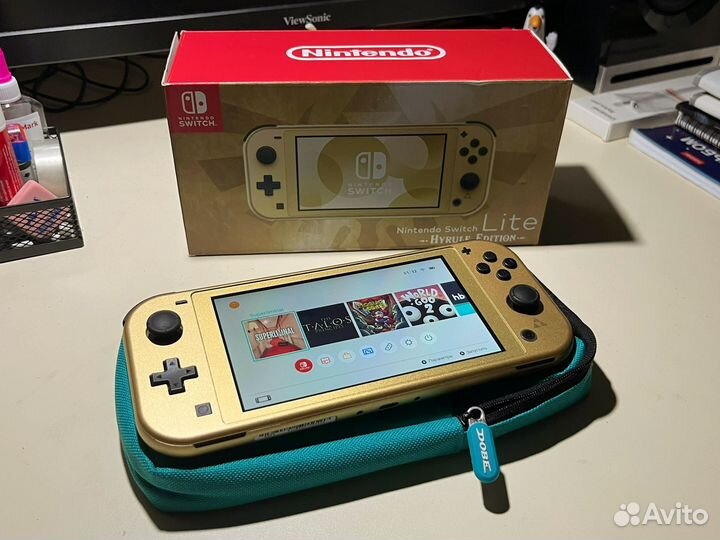 Nintendo switch lite hyrule edition