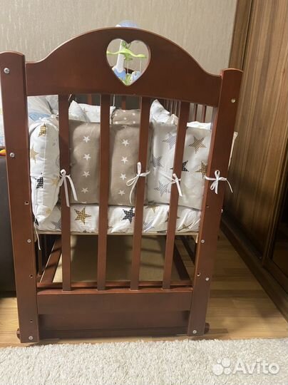 Детская кроватка и автопереноска